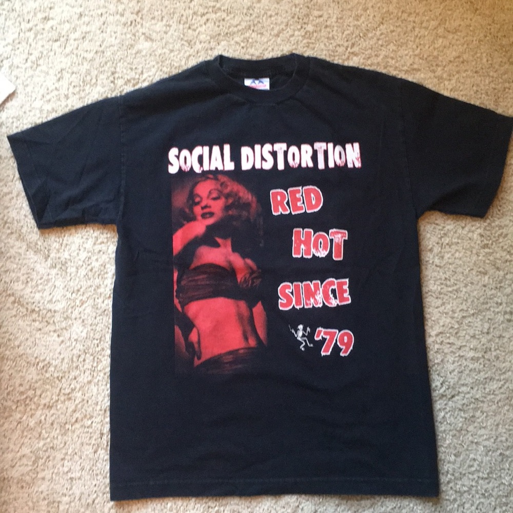 VINTAGE Social Distortion tee. Men’s M/Women’s L